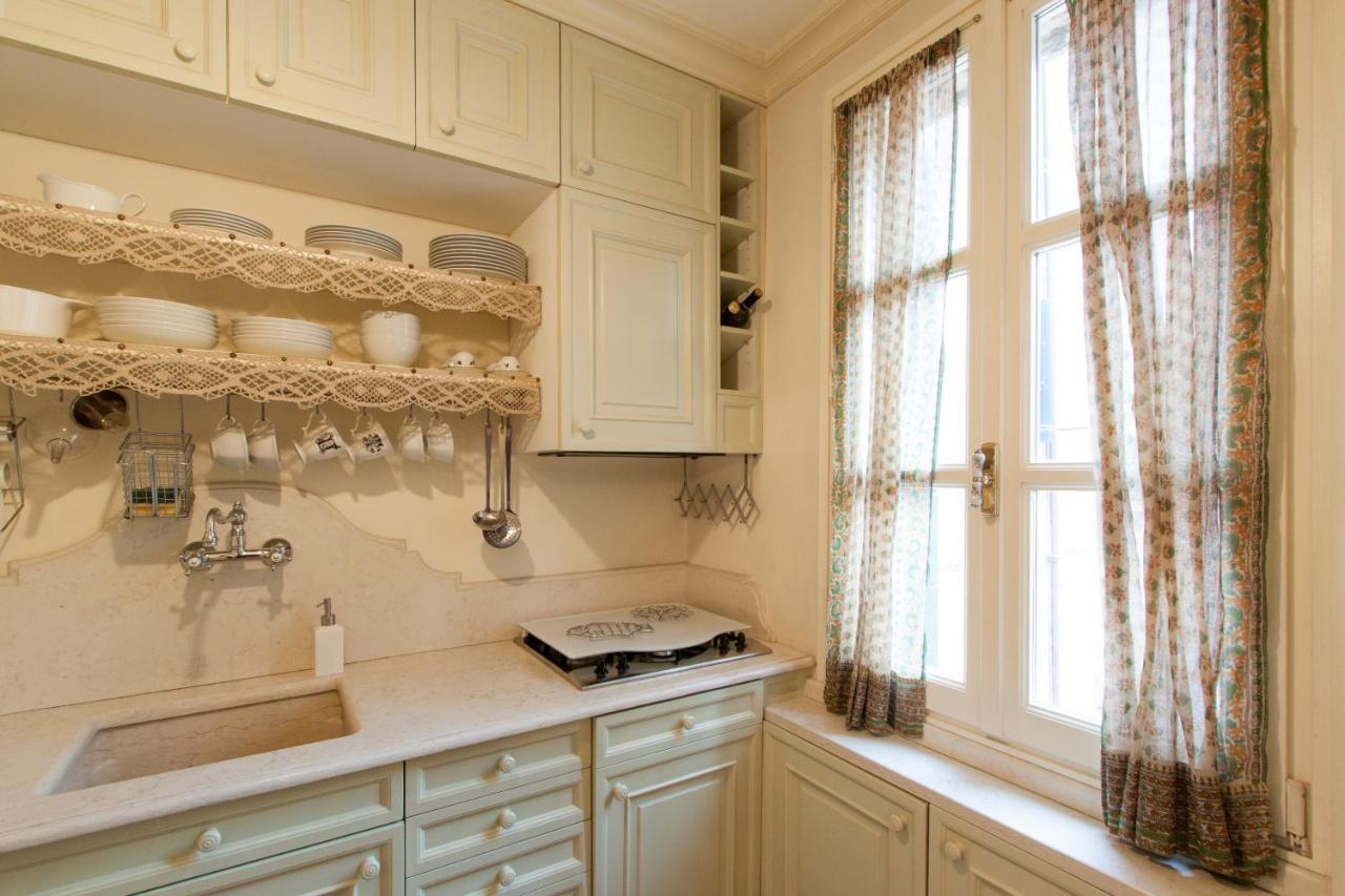 Explore Venice From A Sophisticated Hideaway In San Polo Kültér fotó